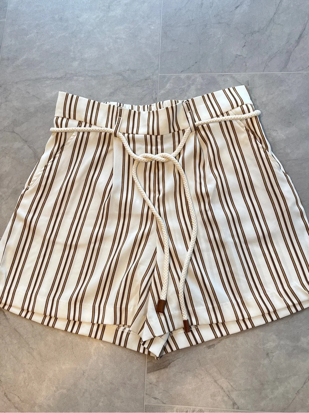 Joie Women White and brown Stripe Drawstring Bermuda Shorts Size M casual
